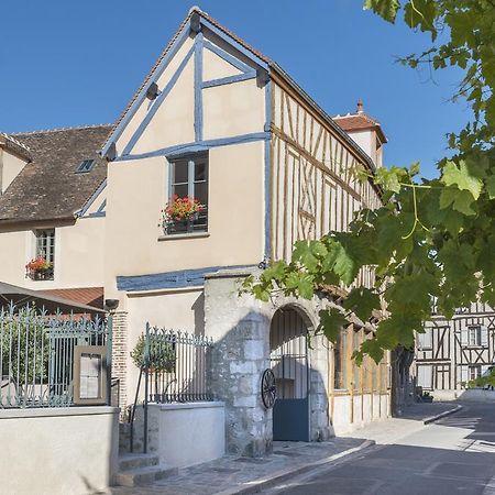 Hotel Aux Vieux Remparts, The Originals Relais Provins Eksteriør bilde