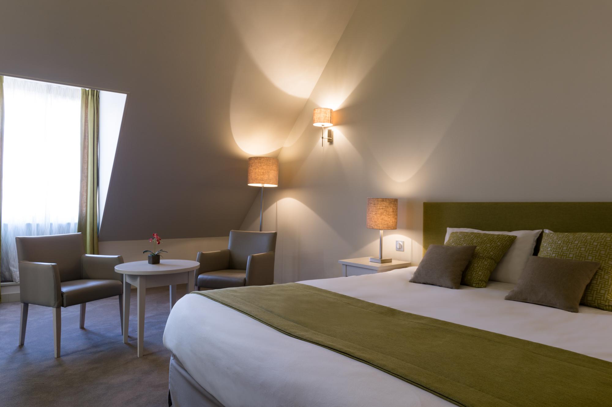 Hotel Aux Vieux Remparts, The Originals Relais Provins Eksteriør bilde