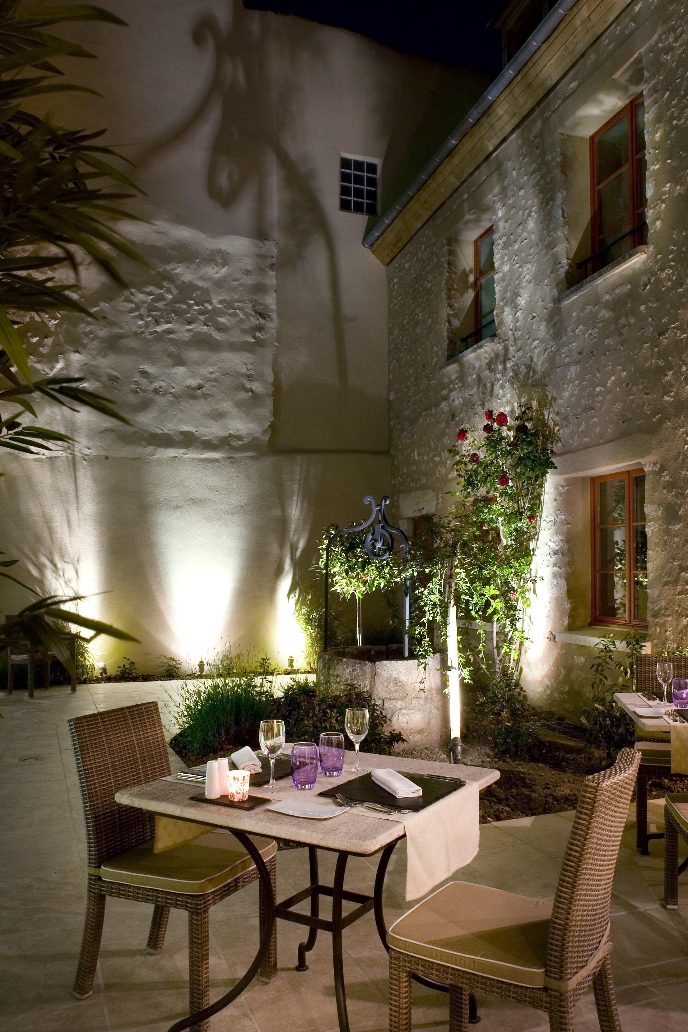 Hotel Aux Vieux Remparts, The Originals Relais Provins Eksteriør bilde