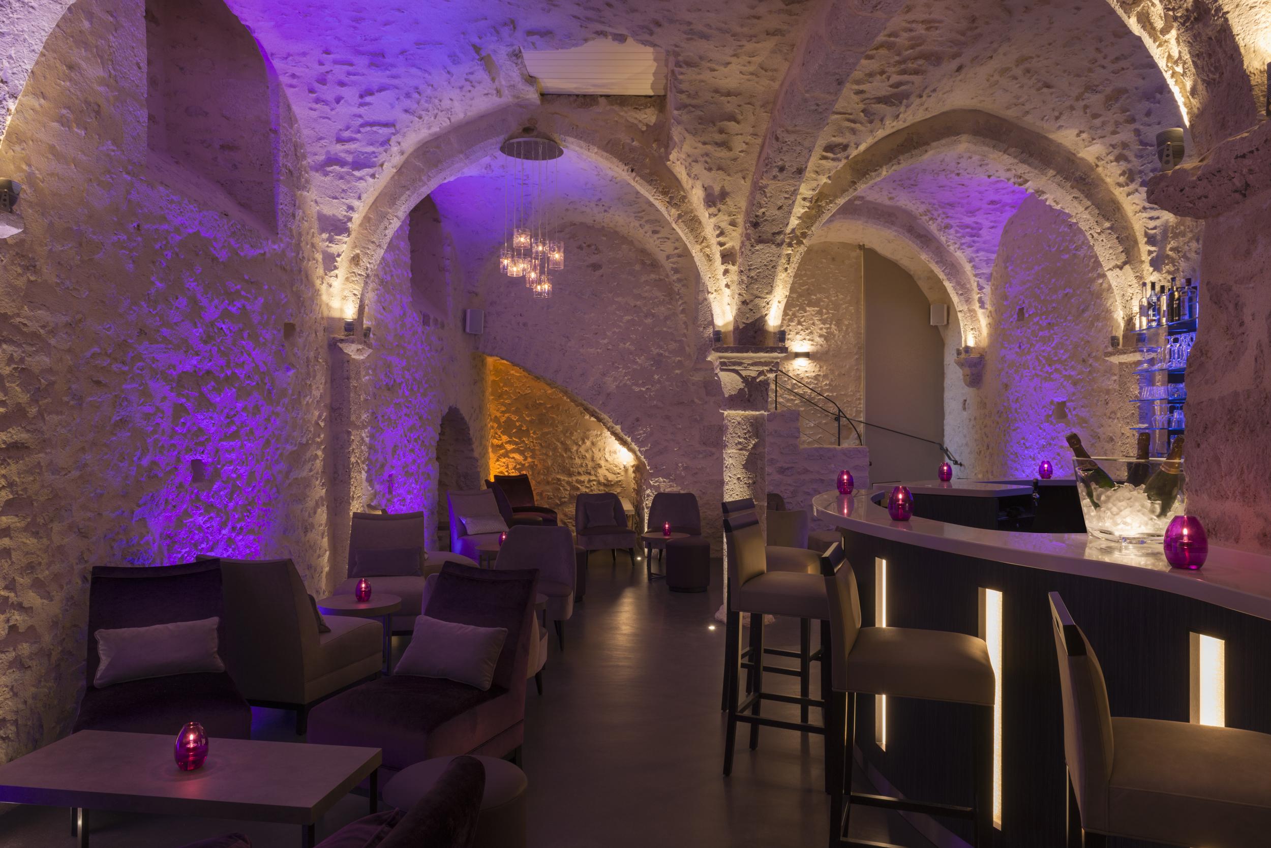 Hotel Aux Vieux Remparts, The Originals Relais Provins Eksteriør bilde