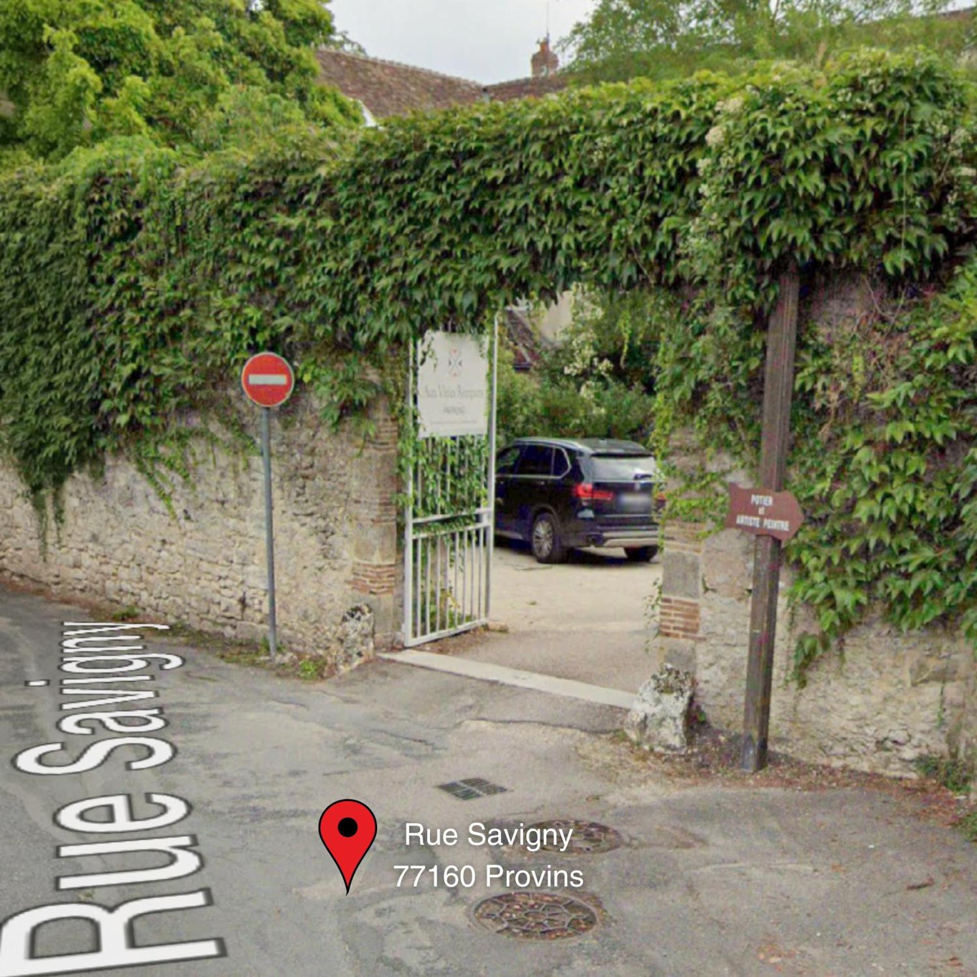 Hotel Aux Vieux Remparts, The Originals Relais Provins Eksteriør bilde