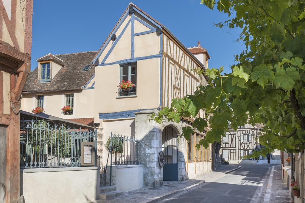 Hotel Aux Vieux Remparts, The Originals Relais Provins Eksteriør bilde