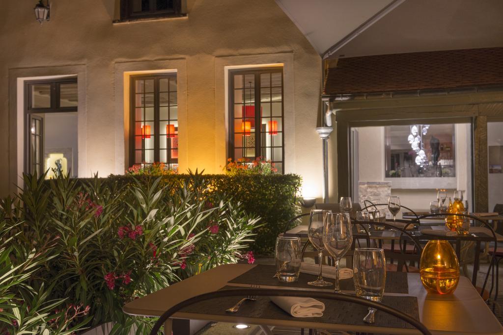 Hotel Aux Vieux Remparts, The Originals Relais Provins Eksteriør bilde
