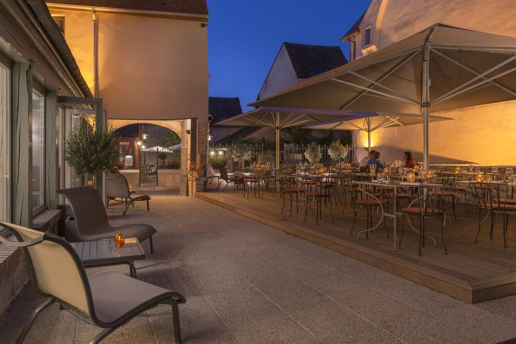 Hotel Aux Vieux Remparts, The Originals Relais Provins Eksteriør bilde