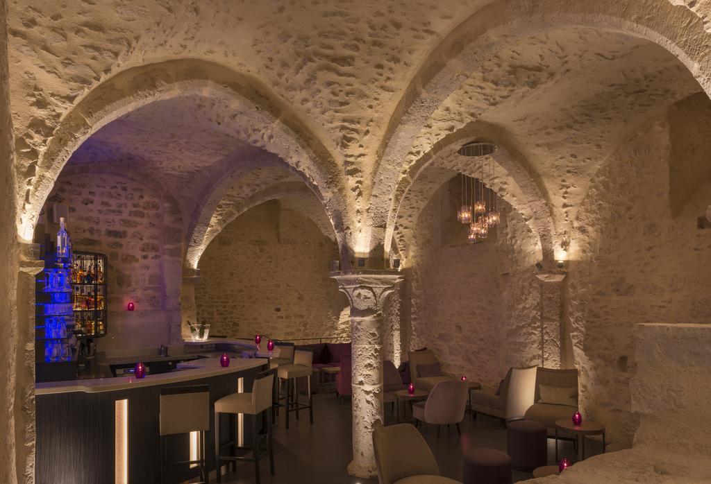Hotel Aux Vieux Remparts, The Originals Relais Provins Eksteriør bilde